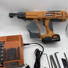 RIDGID DRYWALL Screwgun, R8660, battery R87002, Charger R840091 & Screws, works