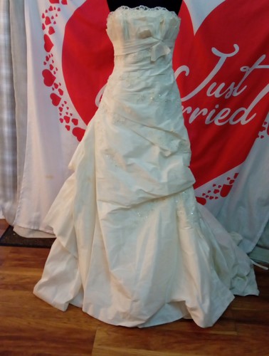 Wedding dress size ivory - size, 8
