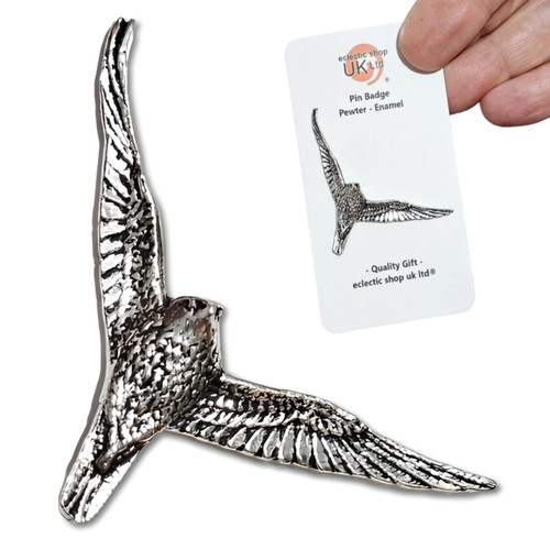 Falcon hunting pin badge - hunting,