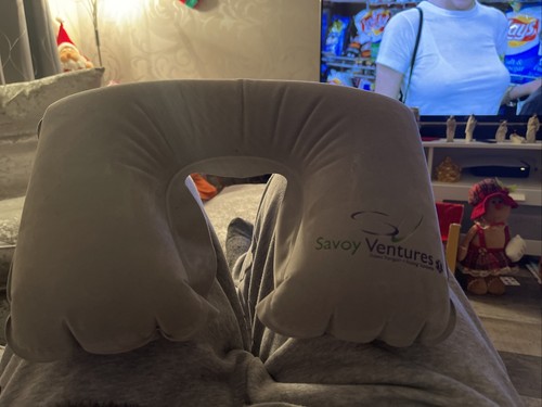 Travel neck cushion self - travel,
