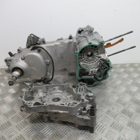 Vespa 125 gts - 125, left