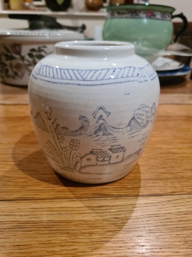 Willow pattern style - pattern, vase