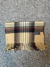 Burberry 100% Lambswool Scarf
