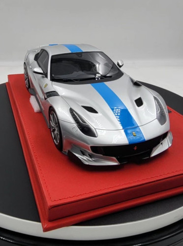 Ferrari f12 tdf silver - 1/18,