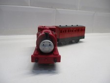 tomy trackmaster thomas the tank engine battery train skarloey & coach