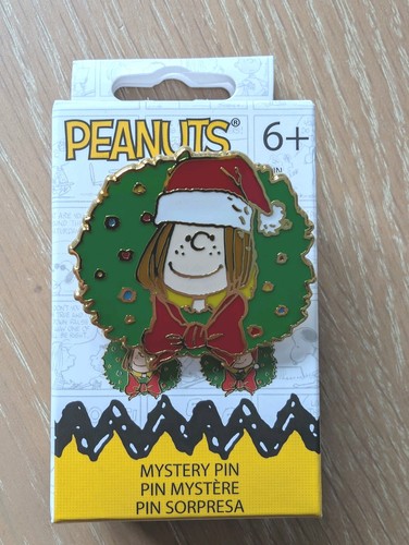 Loungefly peanuts holidays - loungefly,