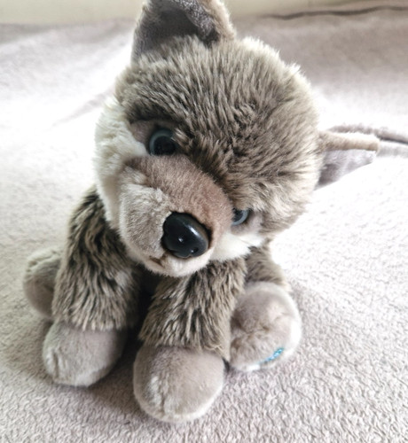 Posh paws husky wolf cub - paws,