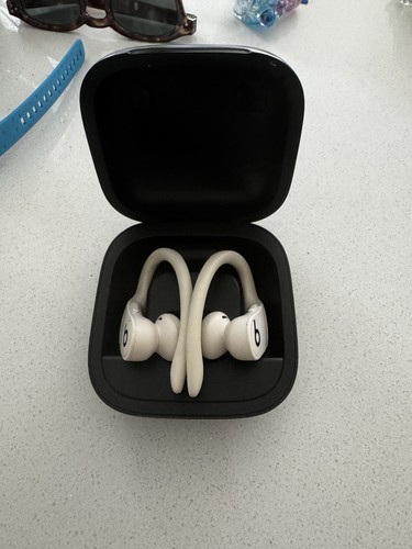 Beats dre powerbeats - by, dr.