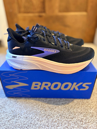 Brooks ghost women - 18, women’s