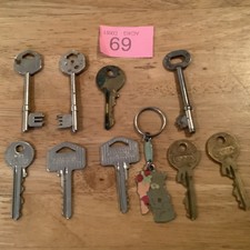 9 x Old vintage Keys job Lot