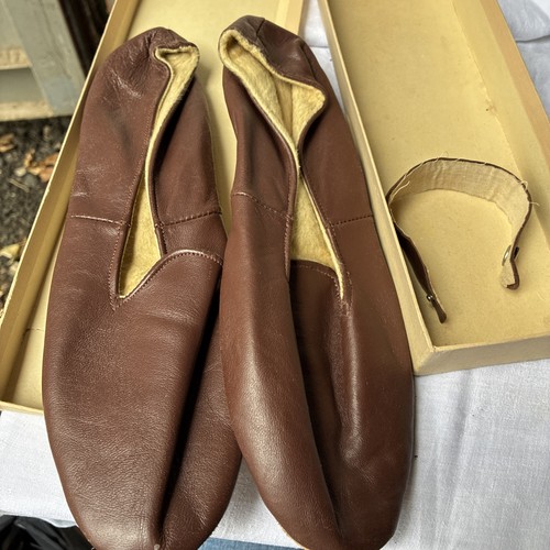 Vintage tan leather - leather, travelling