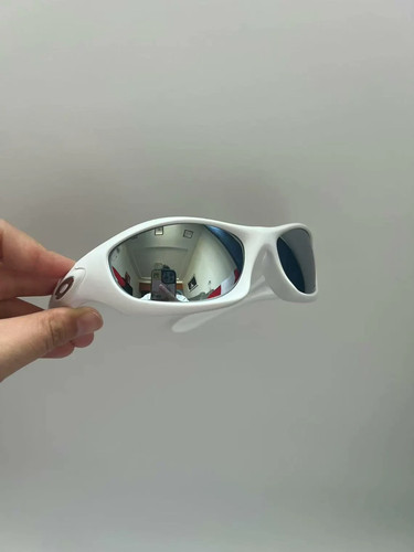 Retro oakley 00s - oakley, dog