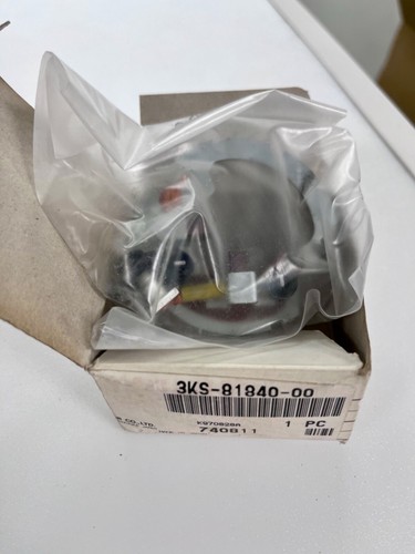 New genuine yamaha fzr1000 - genuine,