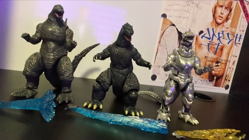 Bandai inch godzilla figure - 6,