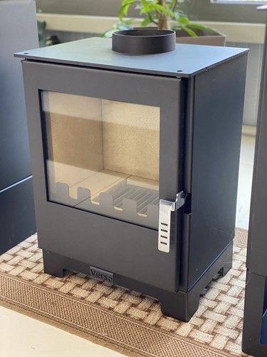 Small wood burning stove 5kw - burning,