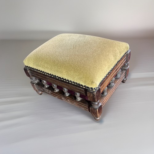 Antique upholstered velvet - antique,