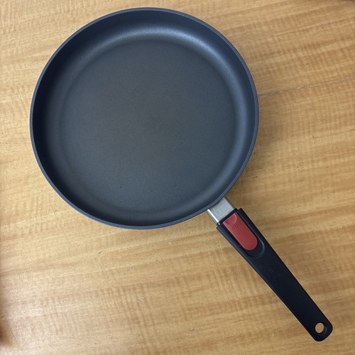 Woll diamond lite fry - 12",
