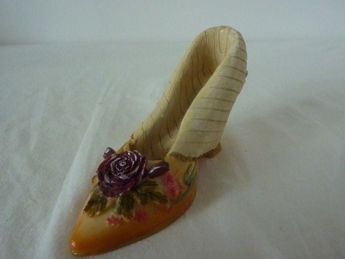 Decorative miniature ceramic