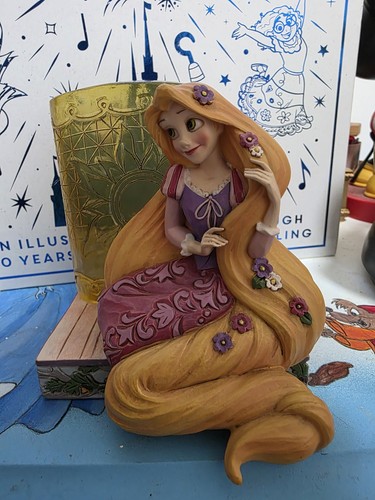 Disney enesco rapunzel with - rapunzel,