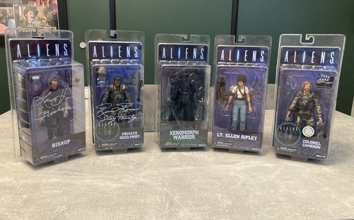 Neca aliens figures - (2, x