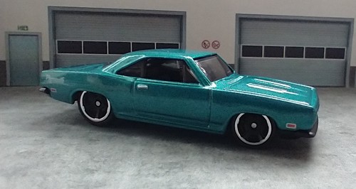 New hot wheels plymouth - hot,