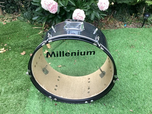 Pancake bass drum - 20”x, 8”