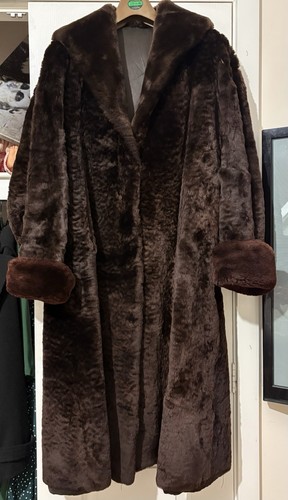 Vintage ladies real fur coat - real,