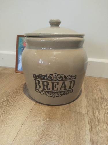 Vintage moira pottery - moira, bread