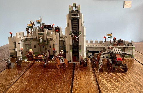 Lego lort battle helmsdeep - lort,