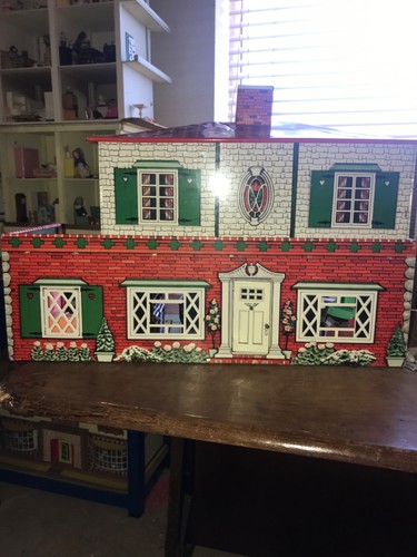 Vintage dolls house - vintage,