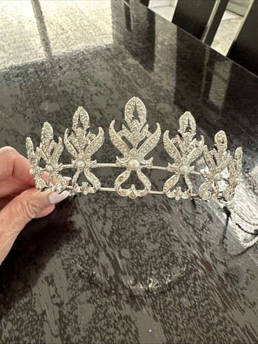 Swarovski crystal bride - crystal,