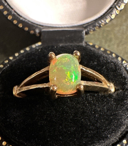 Vintage hallmarked solid 9ct - hallmarked,