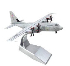 C-130J Super Hercules - USAF Aircraft Model Plane Toy Gift - 1/200 Scale
