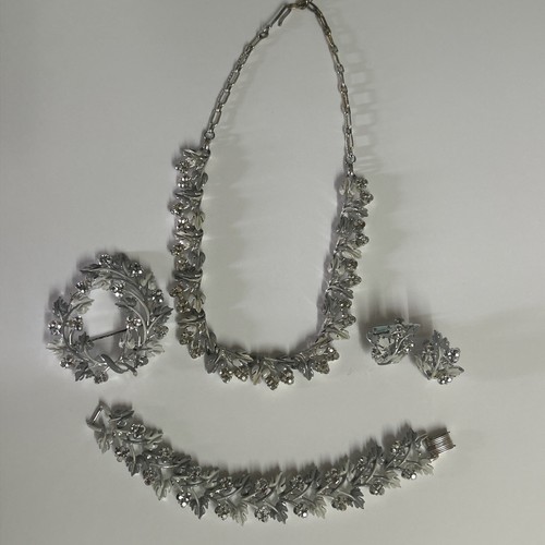 Vintage jewelcraft coro - by,