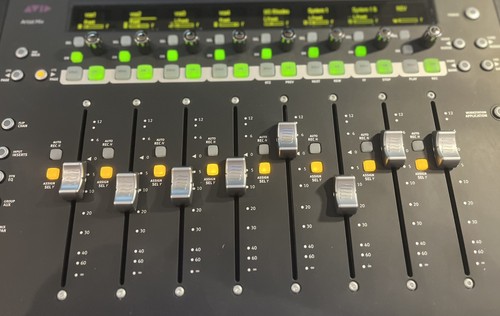 Avid artist mix - mix, compact