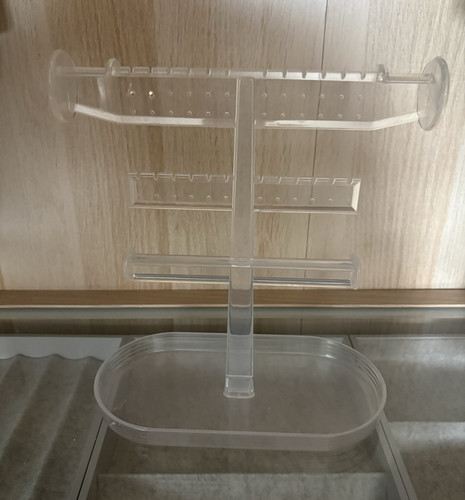Clear acrylic jewellery stand - clear,