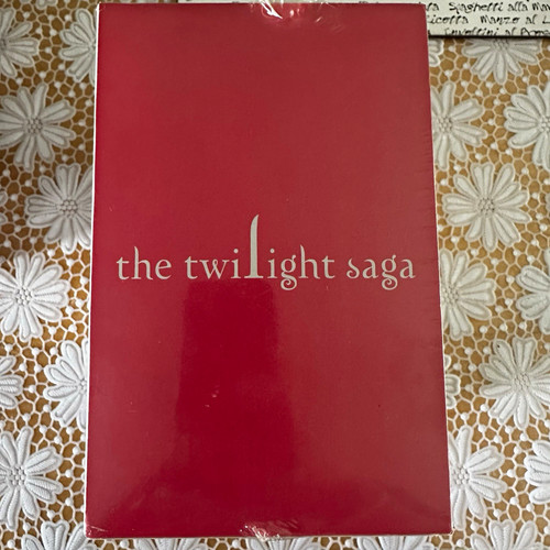 The twilight saga stephenie - the,