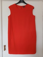 Pied A Terre - Orange, Shift