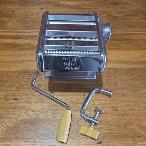 Vintage ampia pasta maker - ampia,