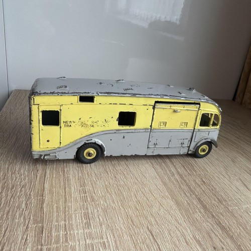 Dinky toy 979 newmarket - dinky,