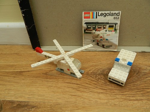 Lego town 653 - town, ambulance