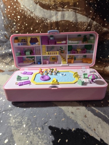 Polly pocket 1989 - polly, pool