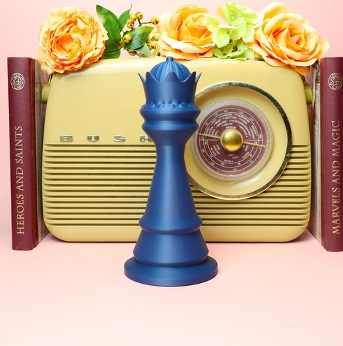 Giant navy blue queen chess - navy,