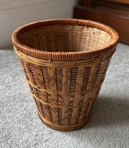 Lovely vintage solid wicker - lovely,