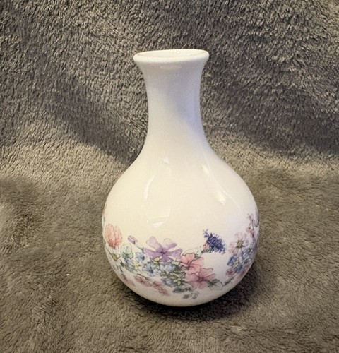 Wedgwood angela pattern bone - angela,