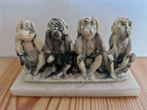 Four wise monkeys resin - wise,