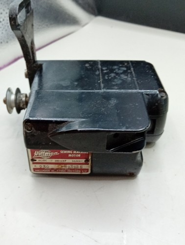 Vintage singer sewing machine - singer,