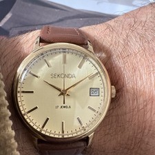 VINTAGE SEKONDA  MECHANICAL WRISWATCH
