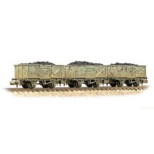 Graham Farish 377-235C set of 3 B.R. 16 ton mineral wagons with load new N gauge