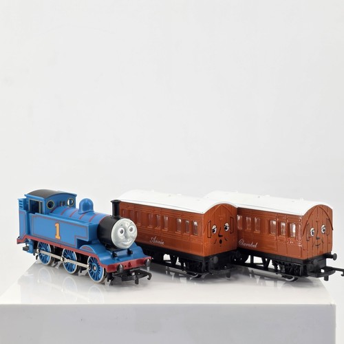 Hornby train set thomas the - hornby,